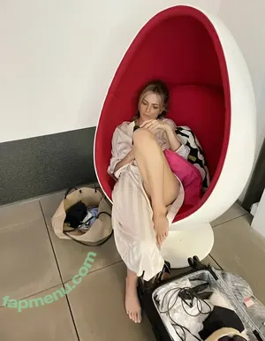 MayContainGirl / may.contain.girl nude photo #0161