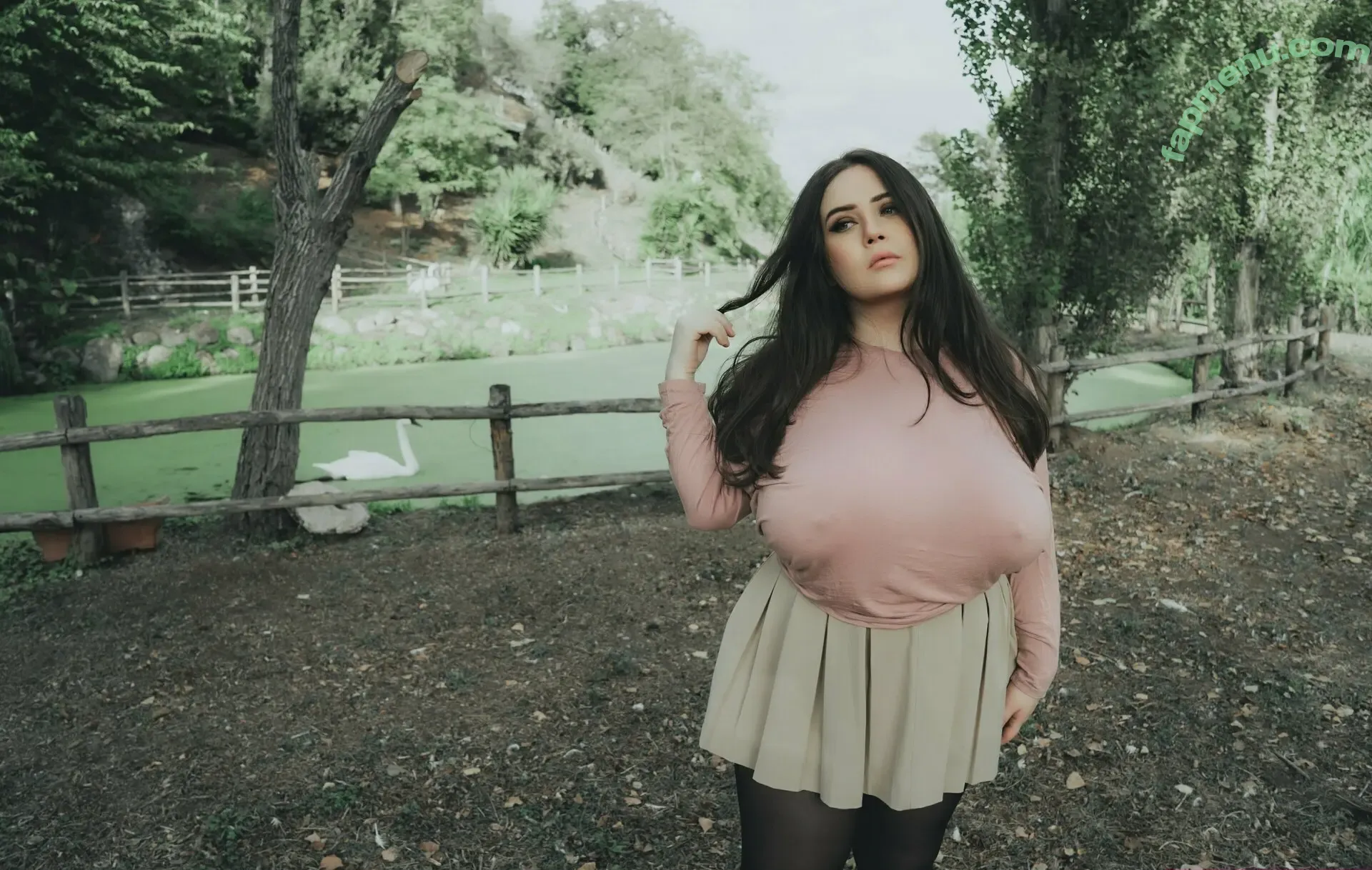 Mayer Lil nude photo #0336 (mayer_lil / mayer_lila)