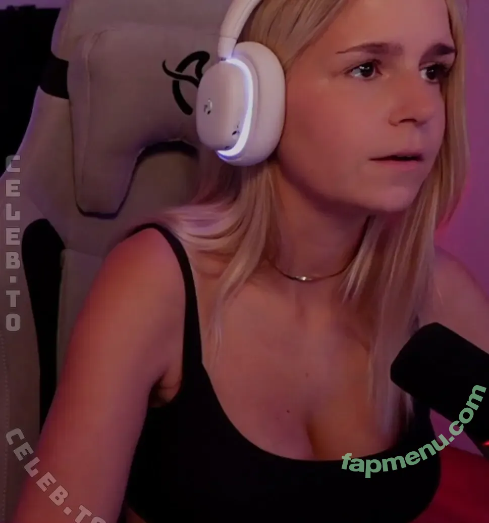 Mayo Dee nude photo #0135 (mayo_dee / mayodee)