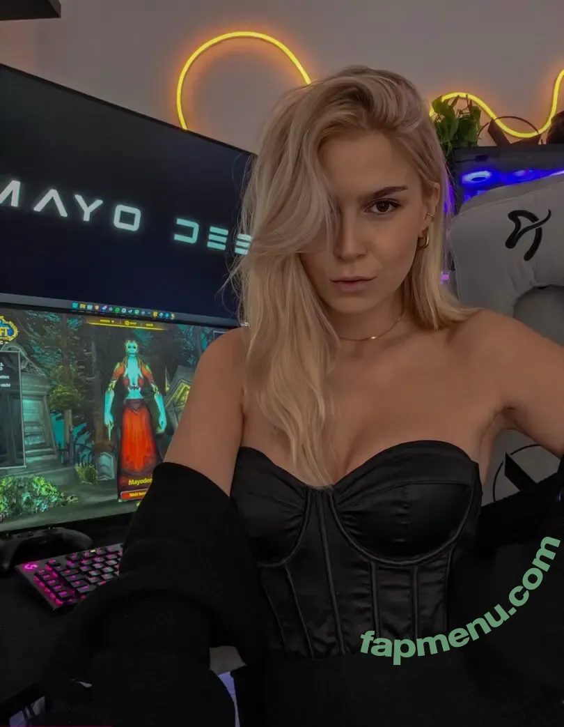 Mayo Dee nude photo #0157 (mayo_dee / mayo_dee_)