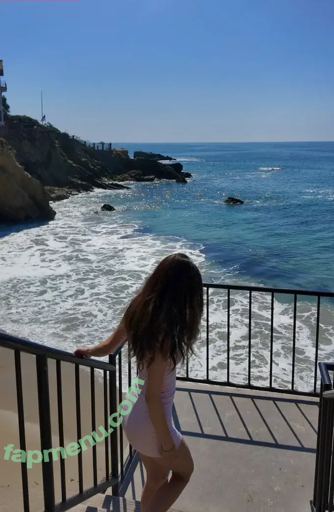 mayysmr nude photo #0014 (MayysmrASMR / maysmr / mayyyysmr)