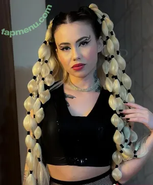 MC Erikah / McErikah nude photo #0060