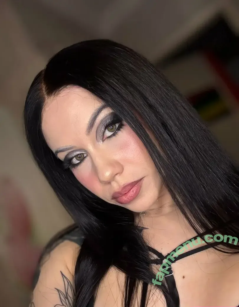 MC Erikah nude photo #0017 (mcerikah / mcerikahofc)