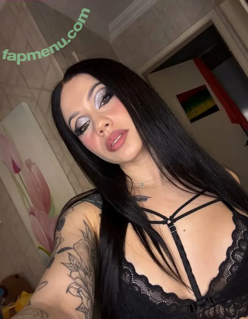 MC Erikah nude photo #0020 (mcerikah / mcerikahofc)