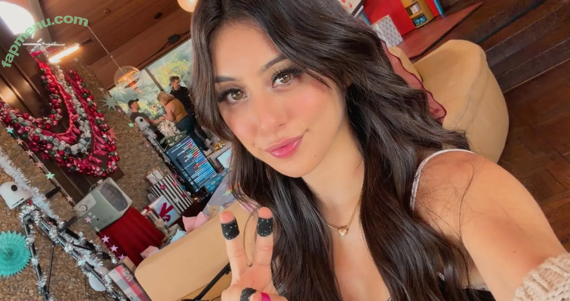 mcd00dle nude photo #0080 (mcd00dle)