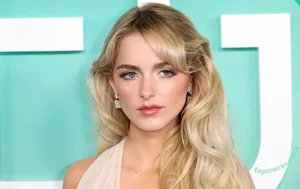 Mckenna Grace / mckennagrace / mckennagraceful nude photo #0291