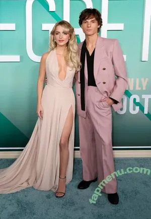 Mckenna Grace / mckennagrace / mckennagraceful nude photo #0335