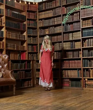 Mckenna Grace / mckennagrace / mckennagraceful nude photo #0380