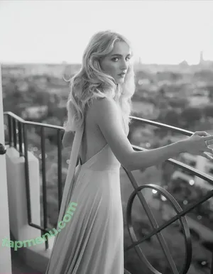 Mckenna Grace / mckennagrace / mckennagraceful nude photo #0384