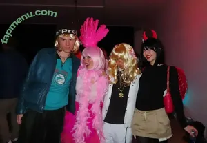 Mckenna Grace / mckennagrace / mckennagraceful nude photo #0411