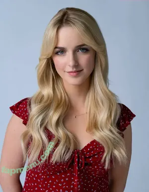 Mckenna Grace / mckennagrace / mckennagraceful nude photo #0425