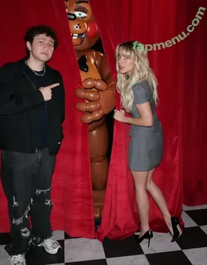 Mckenna Grace / mckennagrace / mckennagraceful nude photo #0430