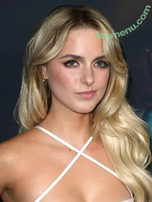 Mckenna Grace / mckennagrace / mckennagraceful nude photo #0461