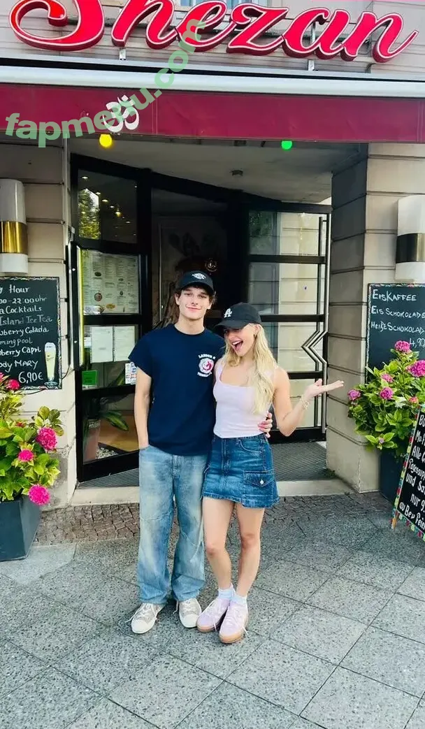 Mckenna Grace nude photo #0044 (mckennagrace / mckennagraceful)