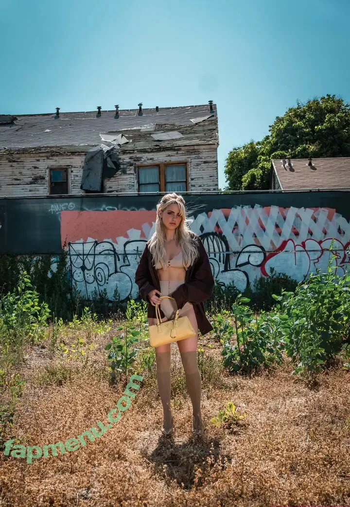 Mckenna Grace nude photo #0063 (mckennagrace / mckennagraceful)