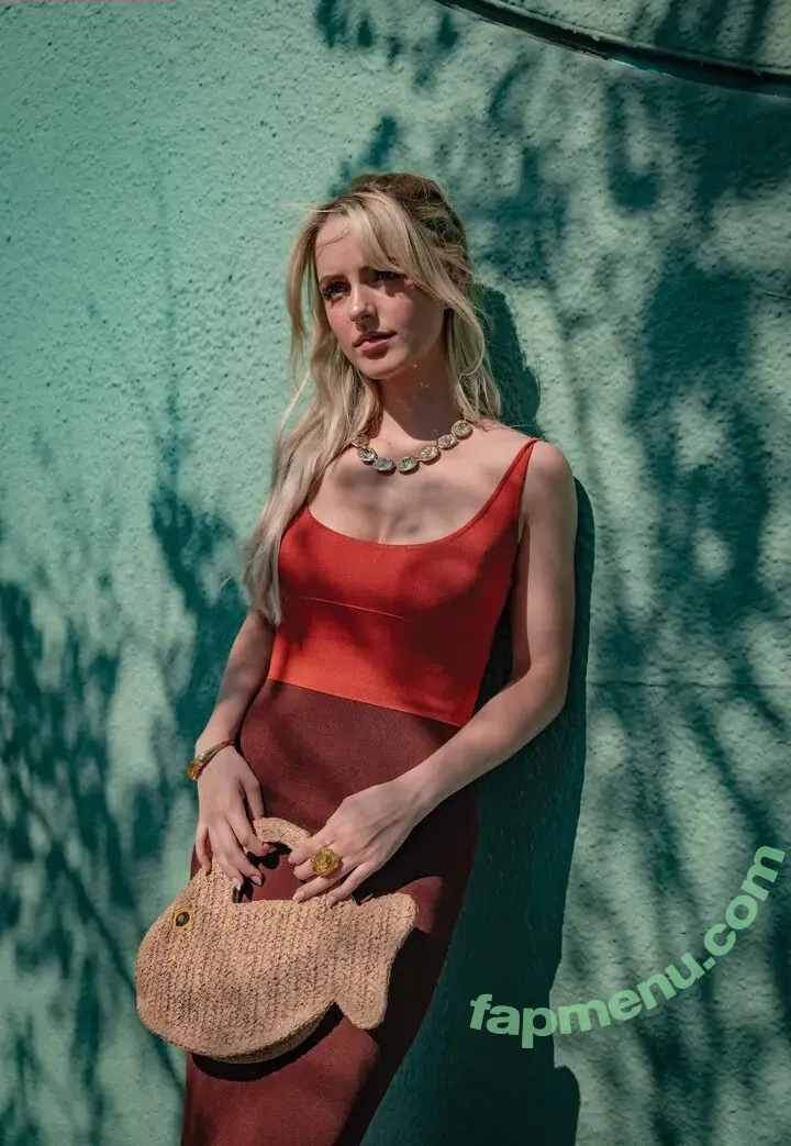 Mckenna Grace nude photo #0064 (mckennagrace / mckennagraceful)