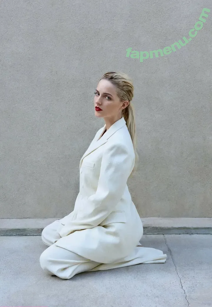 Mckenna Grace nude photo #0108 (mckennagrace / mckennagraceful)