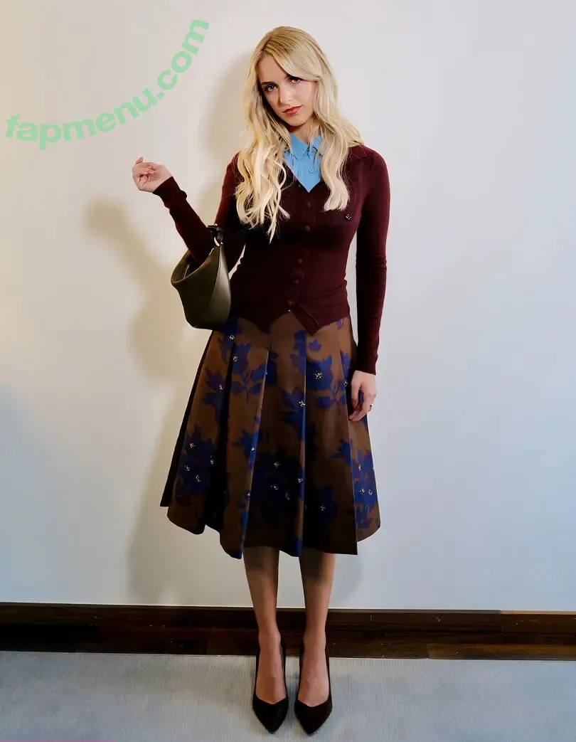 Mckenna Grace nude photo #0213 (mckennagrace / mckennagraceful)