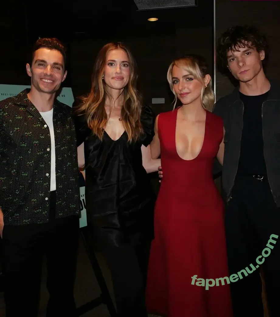 Mckenna Grace nude photo #0302 (mckennagrace / mckennagraceful)