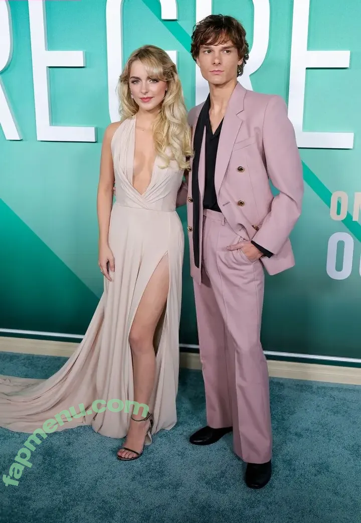 Mckenna Grace nude photo #0334 (mckennagrace / mckennagraceful)