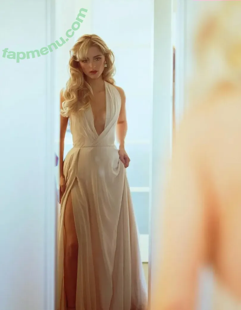 Mckenna Grace nude photo #0363 (mckennagrace / mckennagraceful)