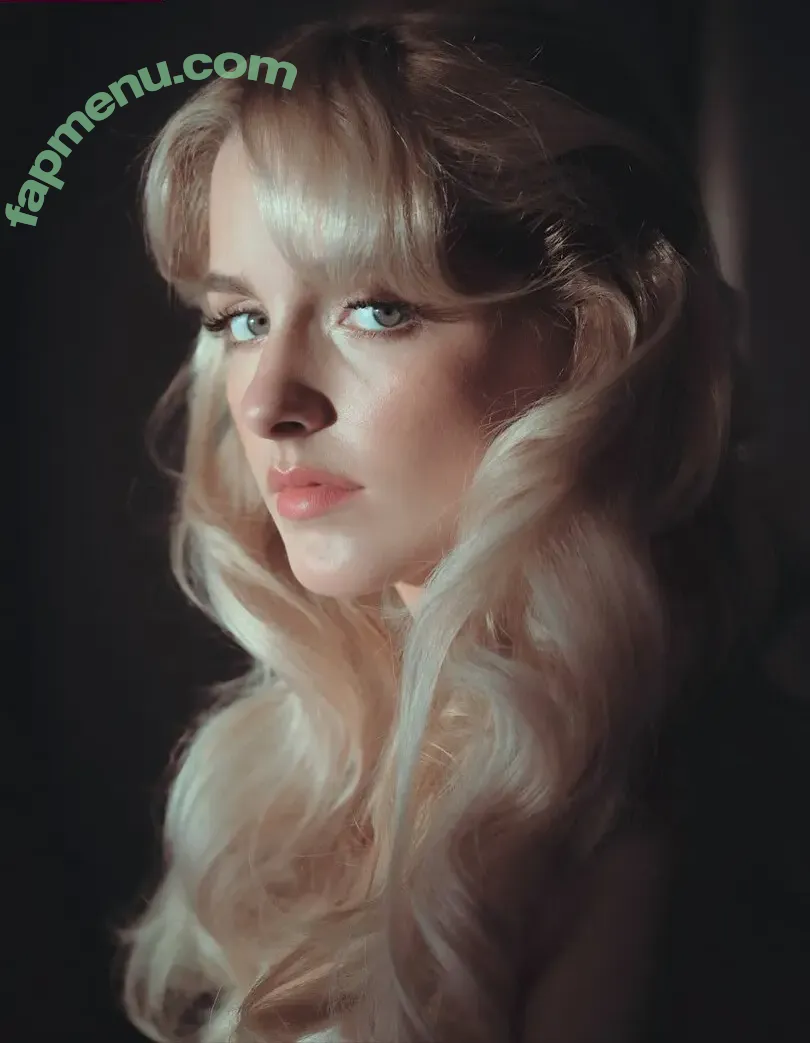 Mckenna Grace nude photo #0386 (mckennagrace / mckennagraceful)