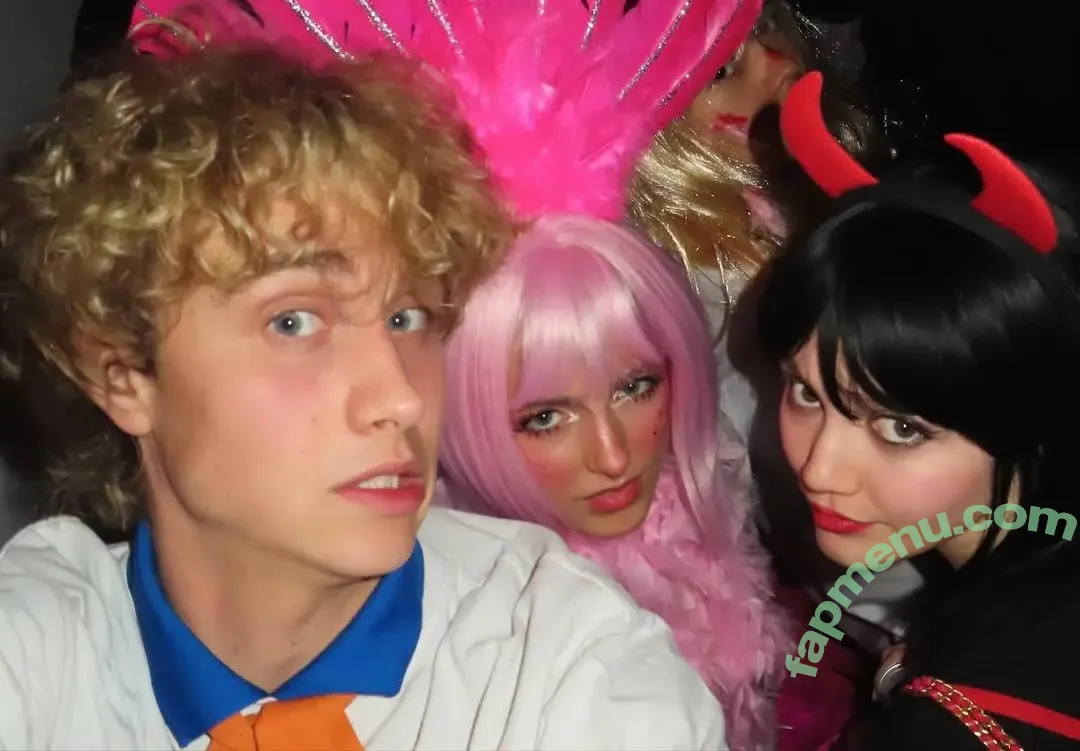 Mckenna Grace nude photo #0414 (mckennagrace / mckennagraceful)