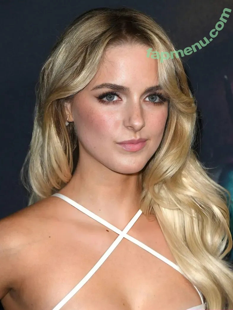 Mckenna Grace nude photo #0461 (mckennagrace / mckennagraceful)