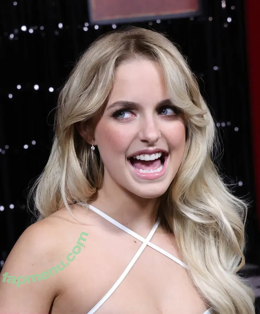 Mckenna Grace nude photo #0513 (mckennagrace / mckennagraceful)