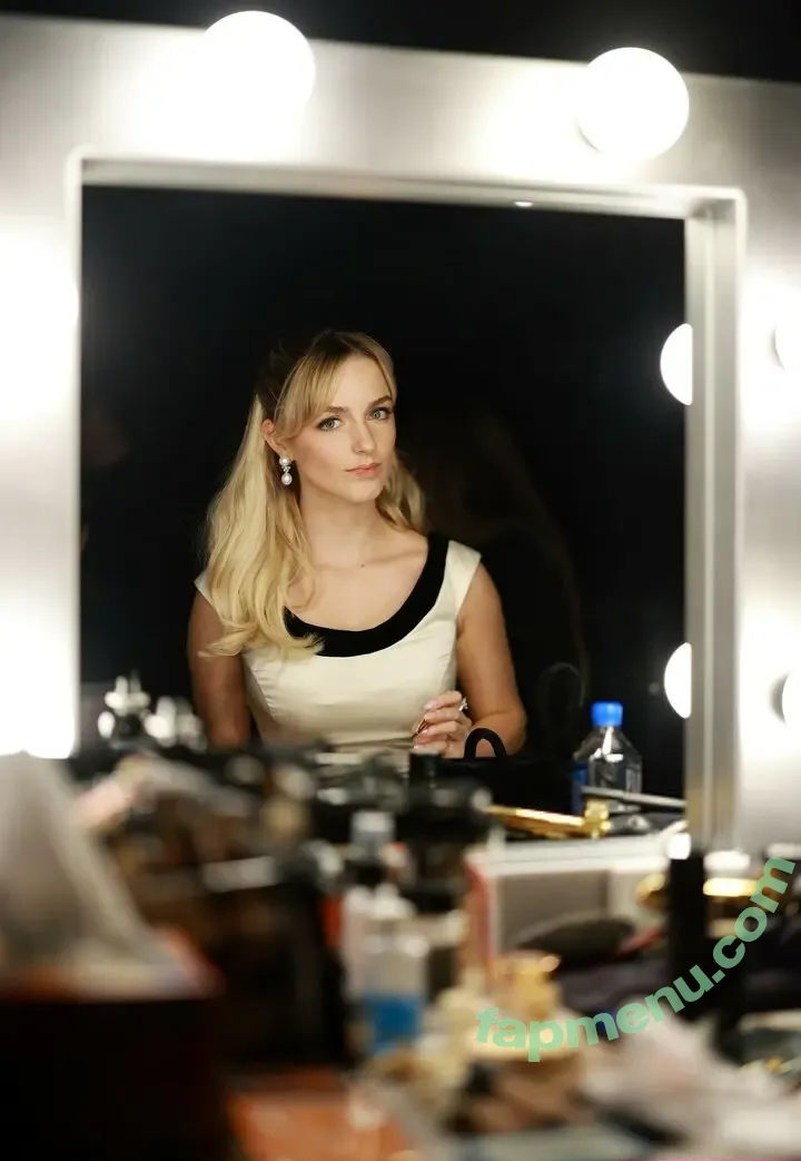 Mckenna Grace nude photo #0632 (mckennagrace / mckennagraceful)