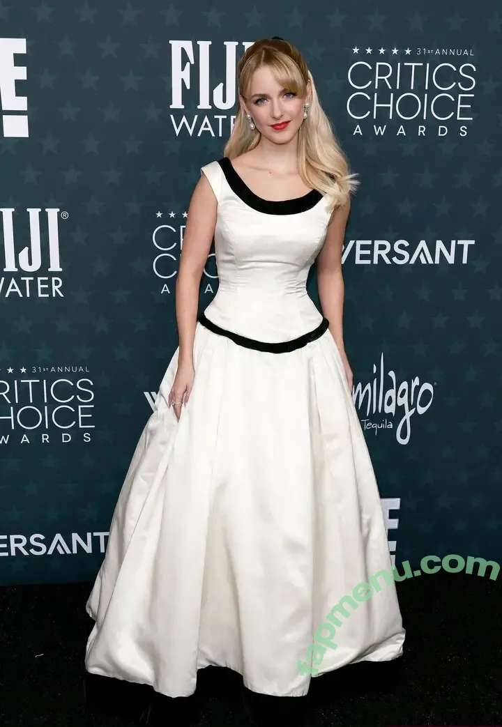 Mckenna Grace nude photo #0658 (mckennagrace / mckennagraceful)