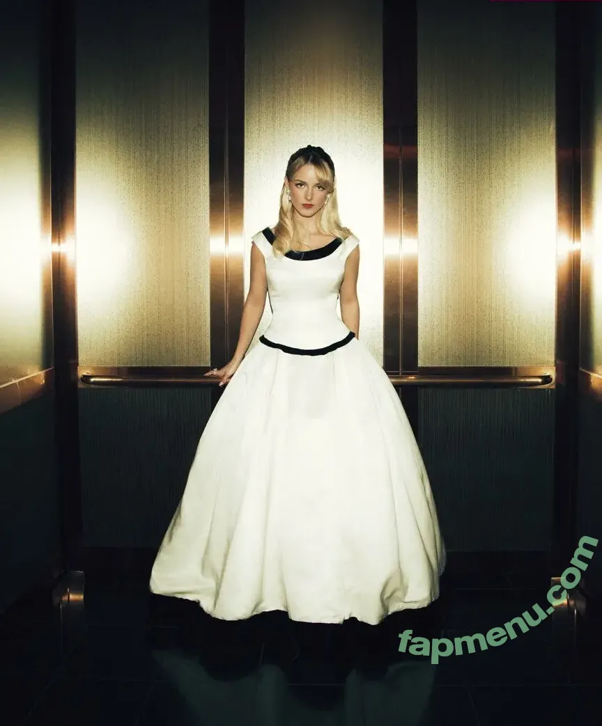 Mckenna Grace nude photo #0672 (mckennagrace / mckennagraceful)