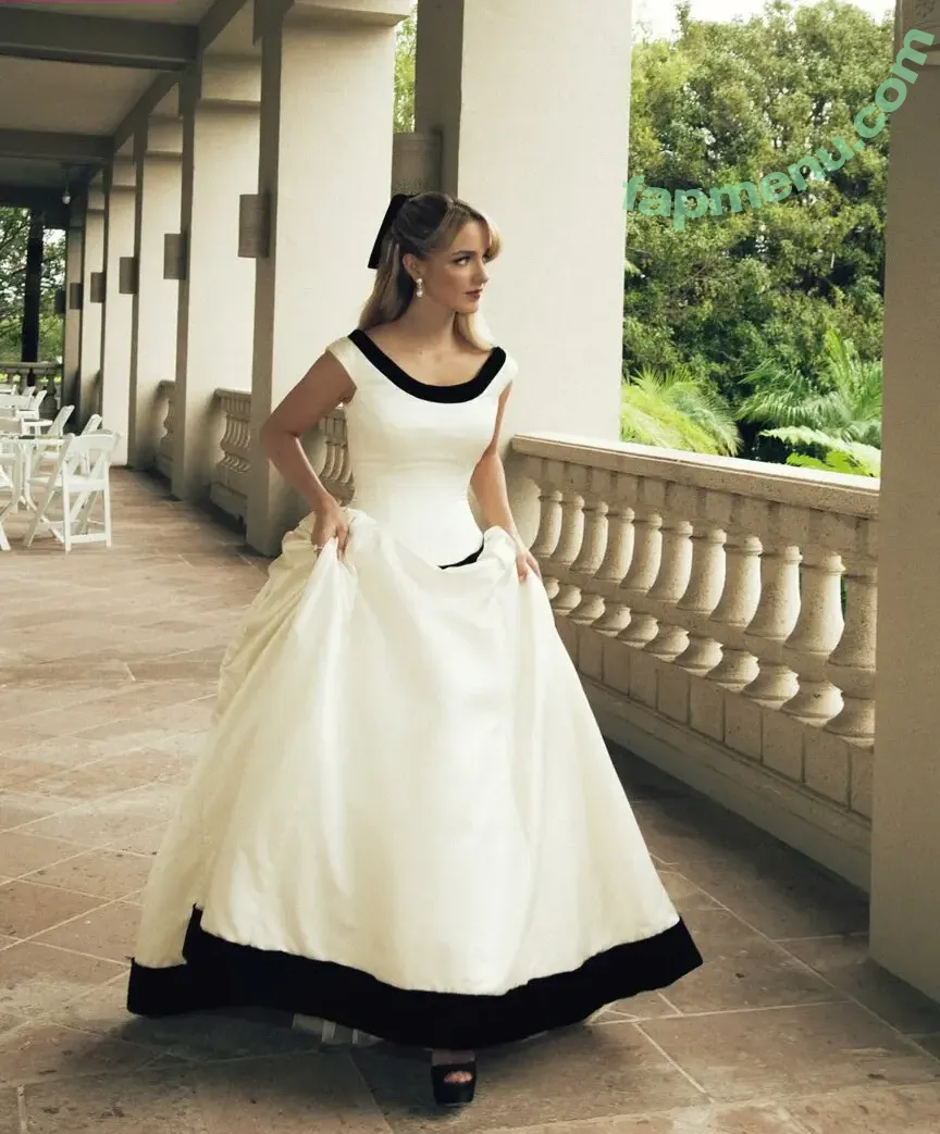 Mckenna Grace nude photo #0673 (mckennagrace / mckennagraceful)