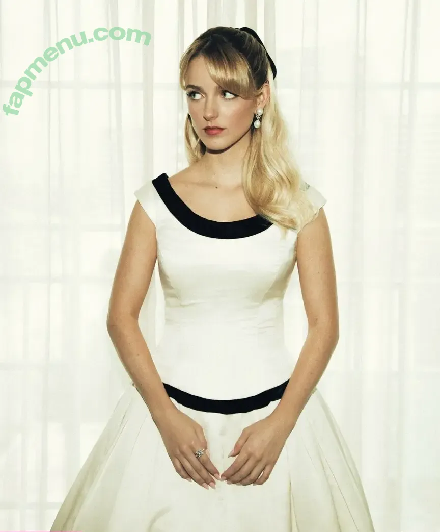 Mckenna Grace nude photo #0674 (mckennagrace / mckennagraceful)