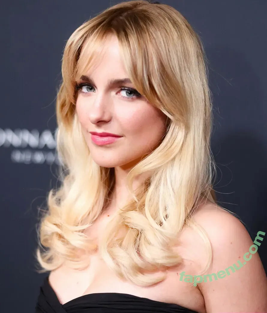 Mckenna Grace nude photo #0757 (mckennagrace / mckennagraceful)