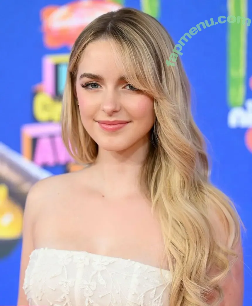 Mckenna Grace nude photo #0006 (mckennagrace / mckennagraceful)