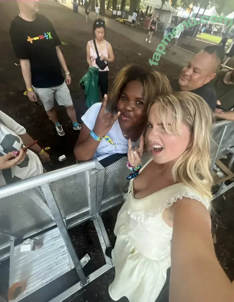 Mckenna Grace nude photo #0033 (mckennagrace / mckennagraceful)