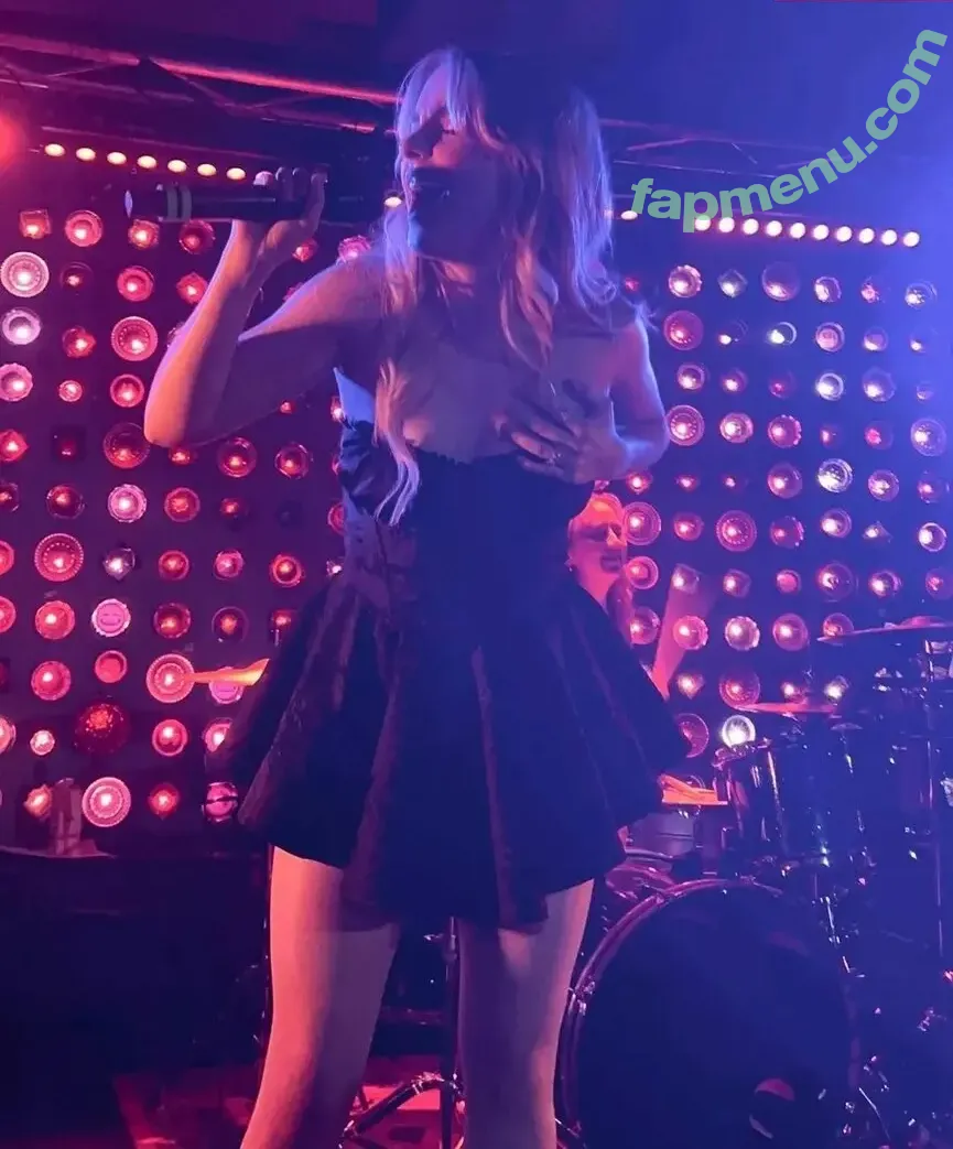 Mckenna Grace nude photo #0057 (mckennagrace / mckennagraceful)