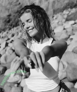 Mckenzie Hewson / mckenzierose21 / mckenzierosehewson nude photo #0098