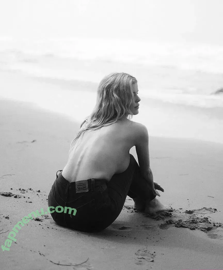 Mckenzie Hewson nude photo #0108 (mckenzierose21 / mckenzierosehewson)