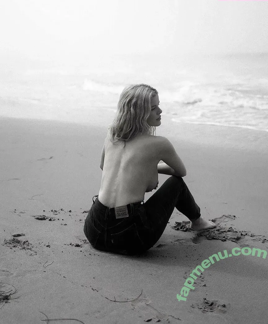 Mckenzie Hewson nude photo #0109 (mckenzierose21 / mckenzierosehewson)