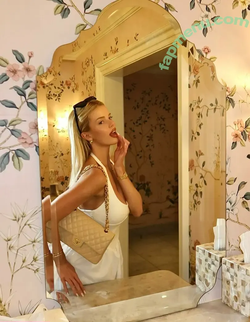 Mckenzie Hewson nude photo #0207 (mckenzierose21 / mckenzierosehewson)