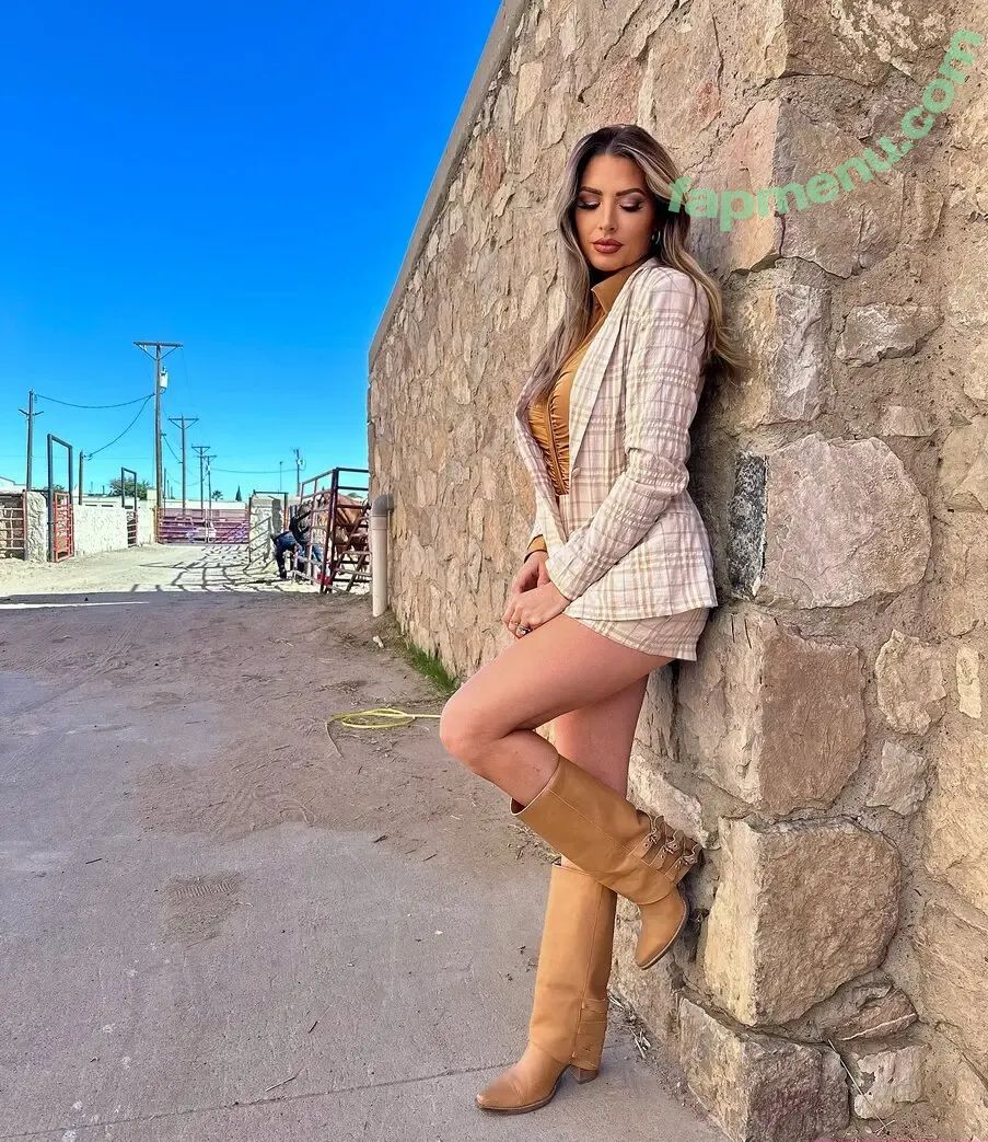 McKenzie Mitchell nude photo #0027 (mckenzienmitchell)