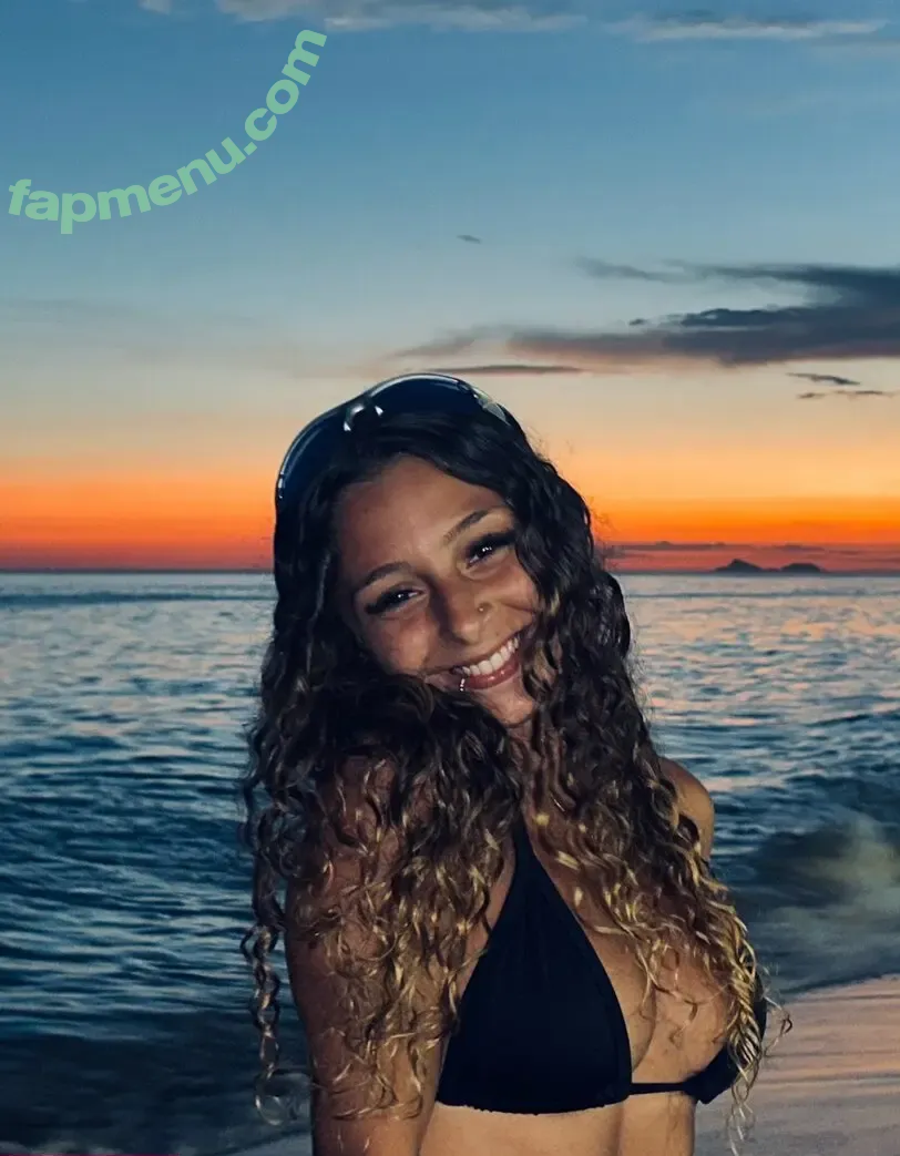 Md Julie nude photo #0031 (Julie mello / md.julieaft)