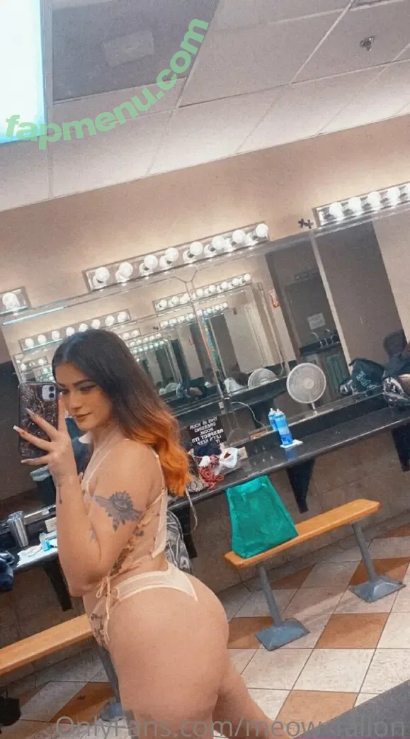 me0w_k1tty nude photo #0004 (me0w_k1tty)