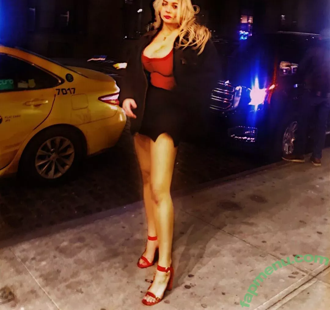 meakelena nude photo #0080 (meakelena1 / meakelenaa)