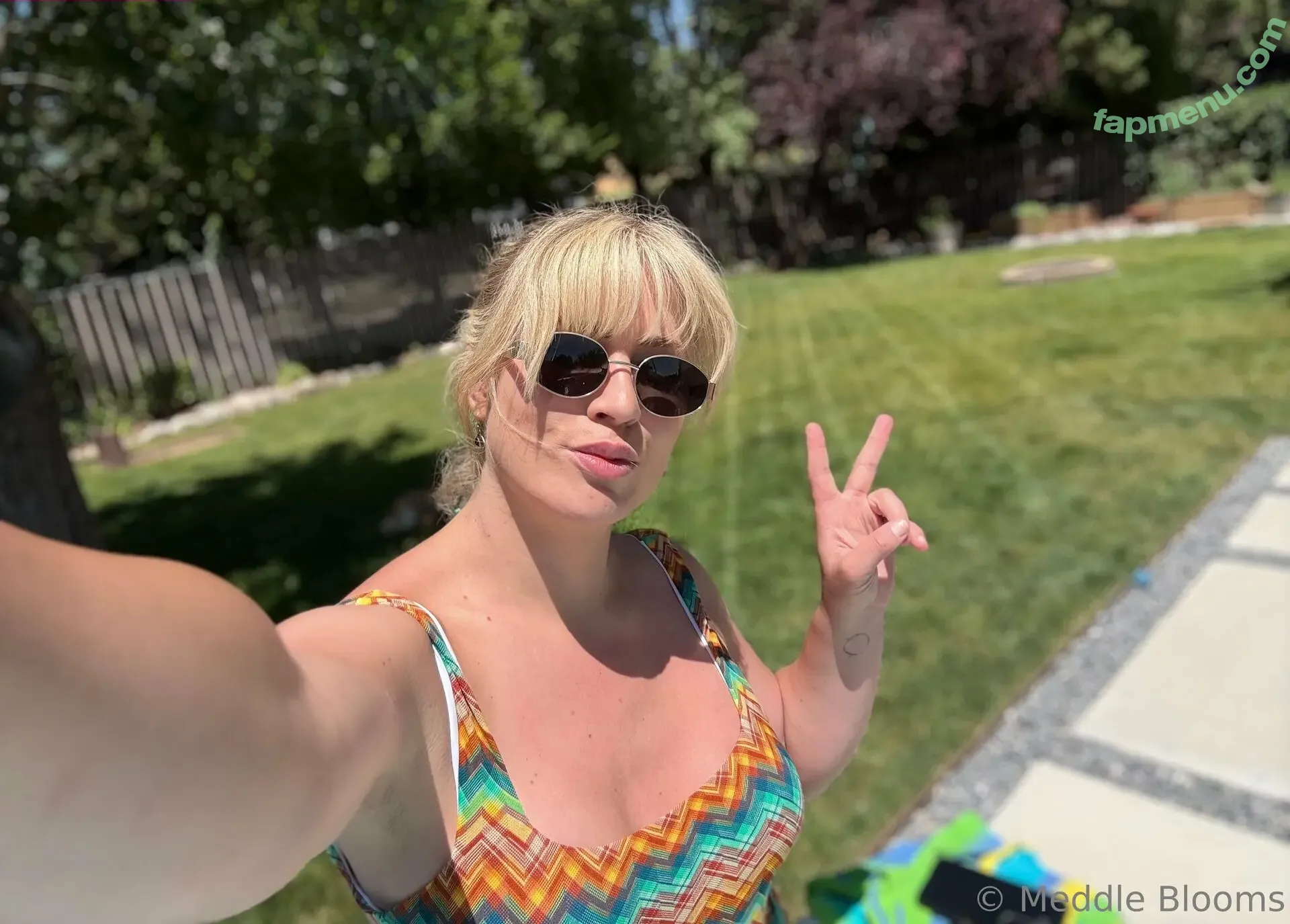 meddleblooms nude photo #0850 (minnablooms)