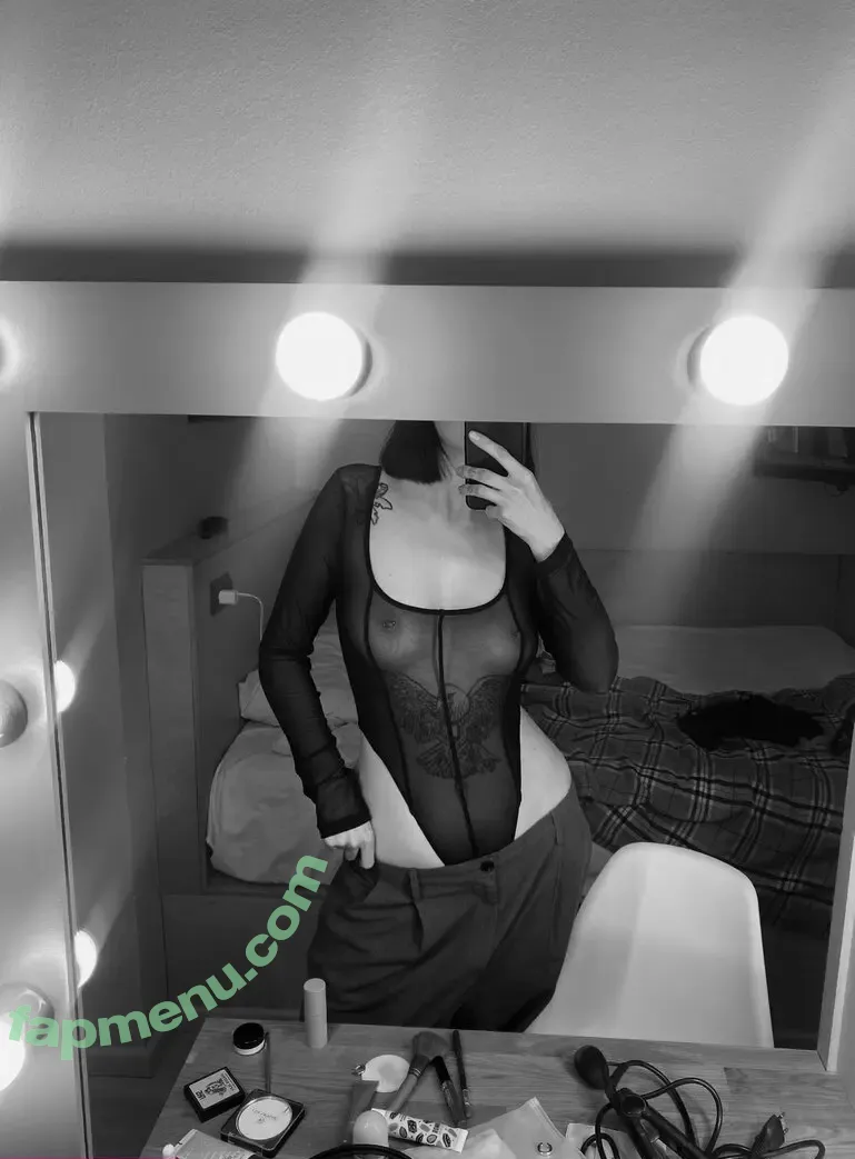 Medovaya Baba nude photo #0007 (poisonous1honey / siberian_cutie / sober_pac)