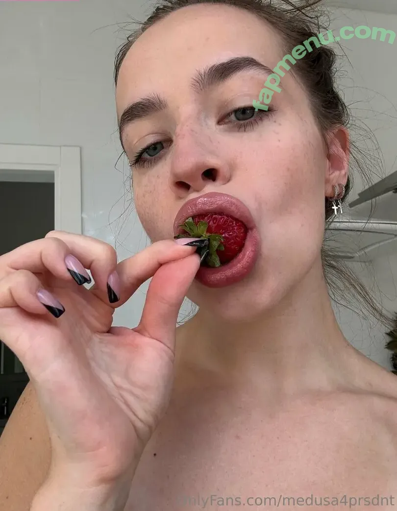 medusa4prsdnt nude photo #0219 (medusa4prsdnt)