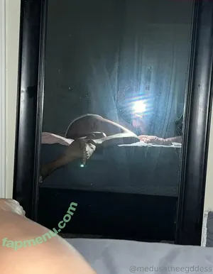 medusatheegddess / the.goddessmedusa nude photo #0002